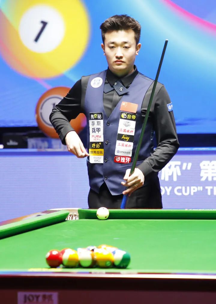 踢球的可能 踢球的可能