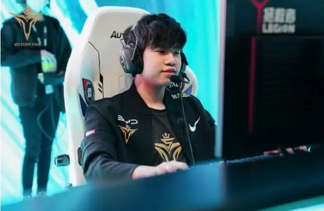 队友为他清 队友为他清